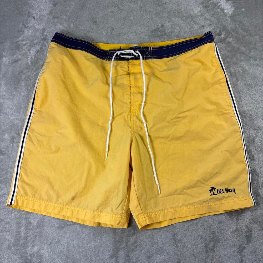 Vintage Y2K Old Navy Board Shorts Men’s XXL Yellow Cargo Pocket Swim Trunks